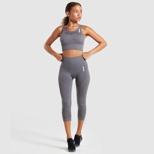 NWT Gymshark Energy+ Seamless cropped leggings. 🩶